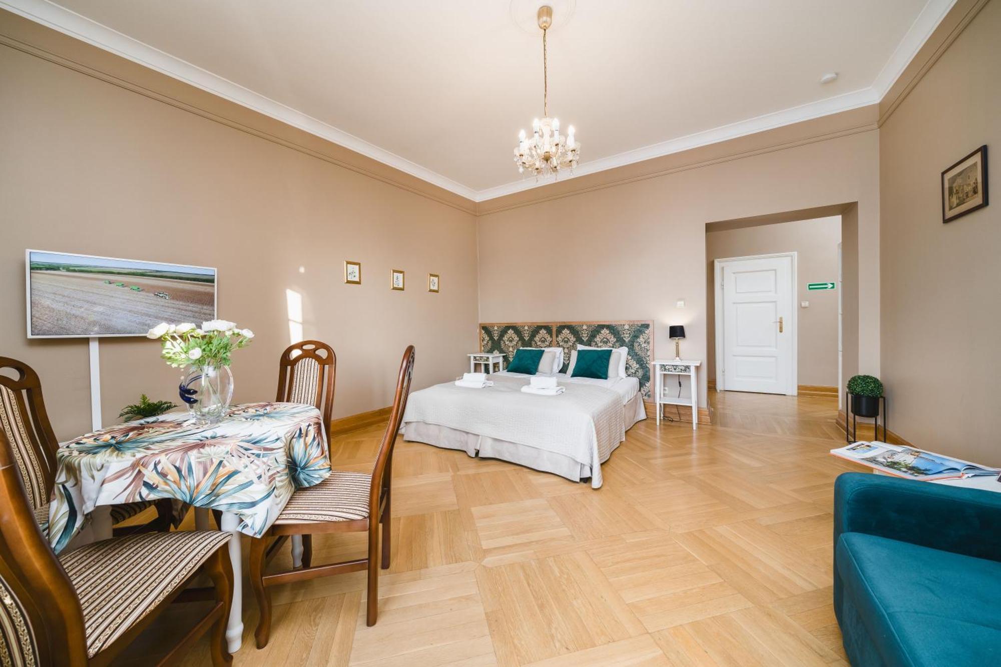 Apartamenty W Palacu Pod Baranami Краків Екстер'єр фото