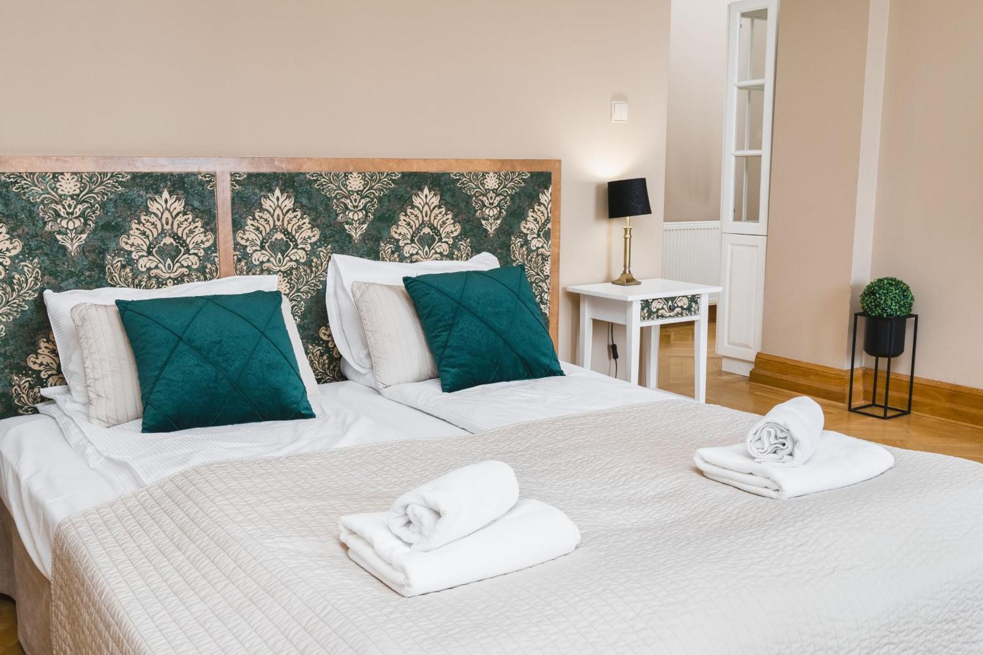 Apartamenty W Palacu Pod Baranami Краків Екстер'єр фото