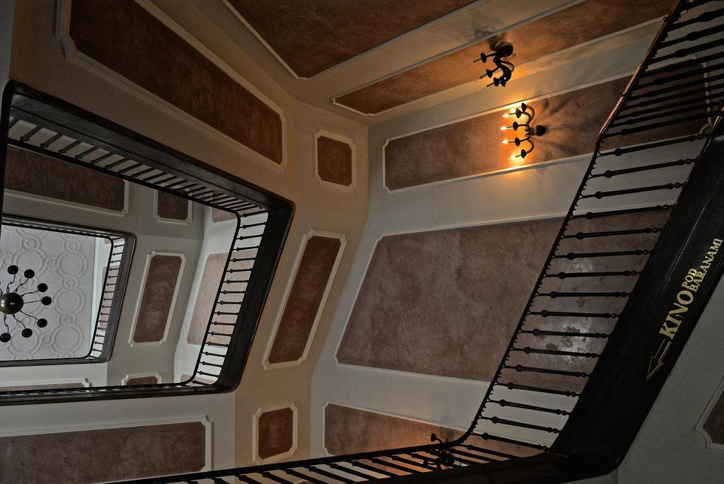 Apartamenty W Palacu Pod Baranami Краків Екстер'єр фото