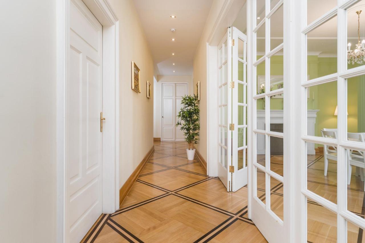 Apartamenty W Palacu Pod Baranami Краків Екстер'єр фото