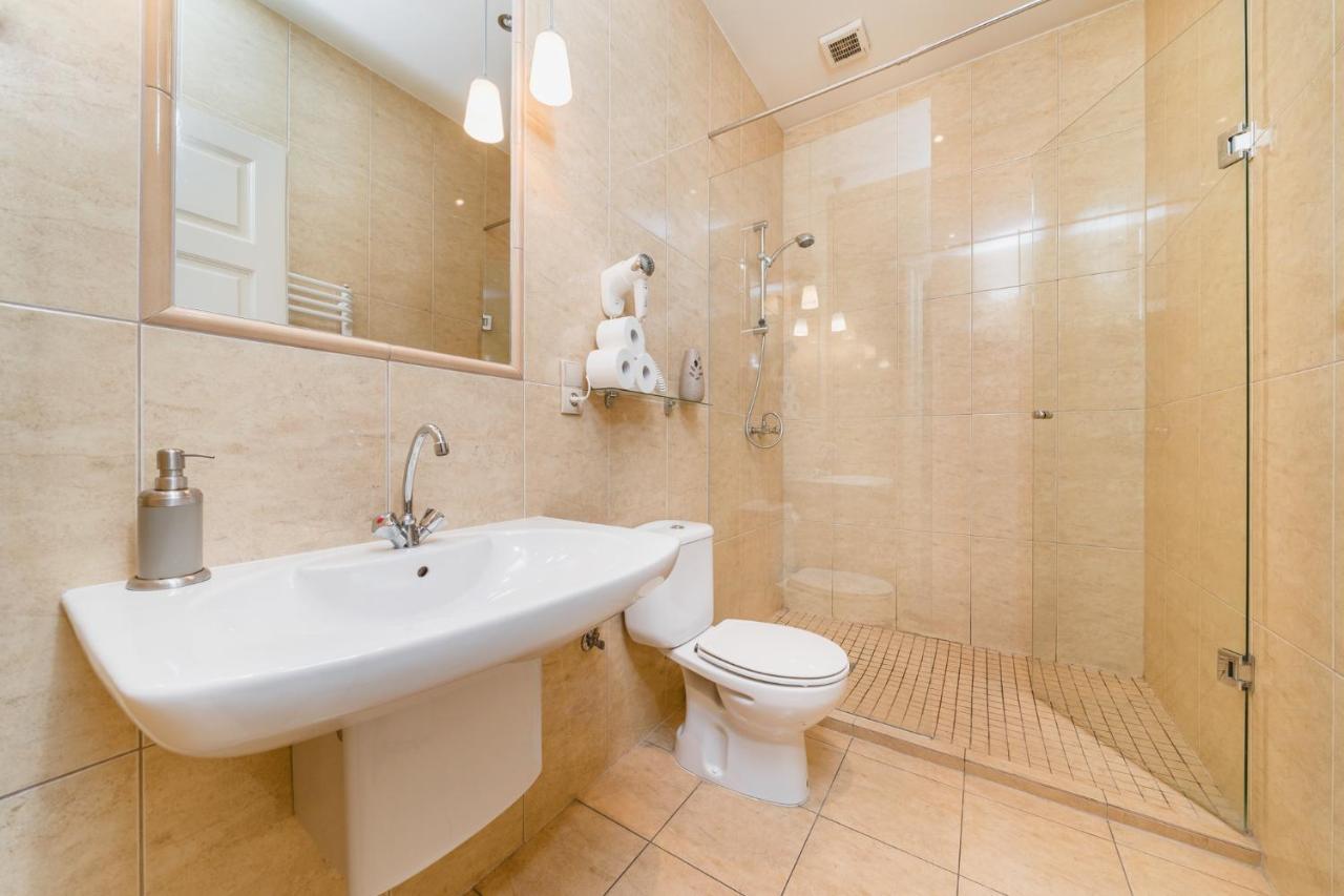Apartamenty W Palacu Pod Baranami Краків Екстер'єр фото