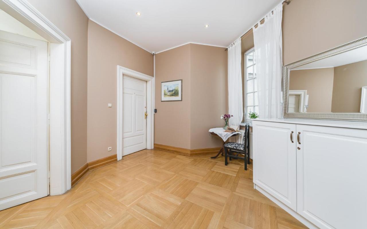 Apartamenty W Palacu Pod Baranami Краків Екстер'єр фото